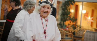 Här får Kerstin, 102, vara lucia – för första gången