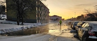 Vattenläcka i Malmköping – Ringvägen avstängd