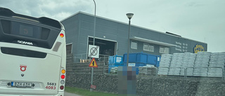 Polisen stoppade buss efter stöld i Tornby – en greps