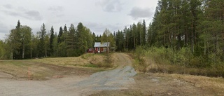 Mindre 40-talshus på 60 kvadratmeter sålt i Kåbdalis - priset: 1 000 000 kronor