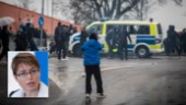 19-årig Årbybo häktad för delaktighet i påskupploppen – misstänks ha kastat sten på poliser "Fruktansvärda bilder"