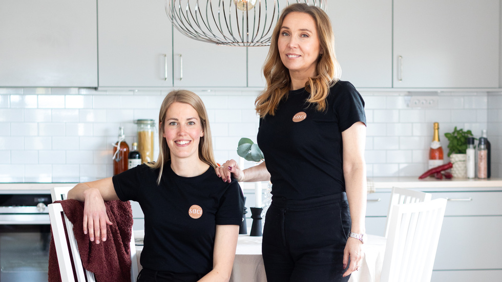 Homestylisterna Cecilia Stolt och Sara Åberg har nu valt att utöka sitt kundområde till Vimmerby och samarbetar med en lokal mäklarfirma.