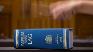 Sexköpare löpte amok – slog kvinna med kofot