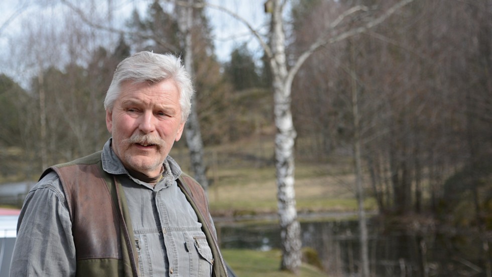 Kjell Svensson, f.d. älgbonde, har gjort TV-debut i sonens humorserie. "Det är jätteroligt att se hur killarna har lyckats med den här serien", säger han.