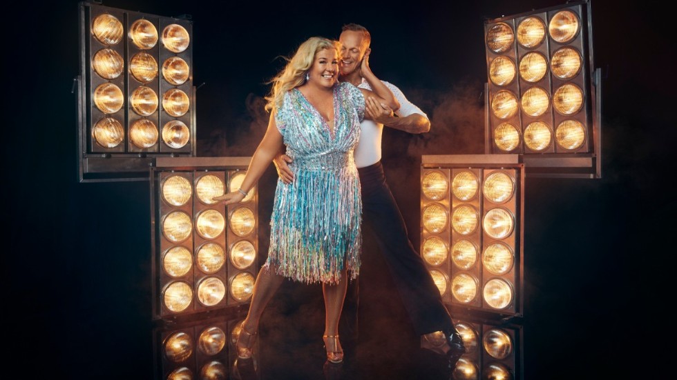Mia Parnevik och dansaren Tobias Karlsson blev första par att röstas ut ur TV4:s "Let's dance". Pressbild.