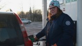 Sänkt skatt på bränsle från nyår räckte inte – pendlaren Jessica fick nog och bytte till elbil 