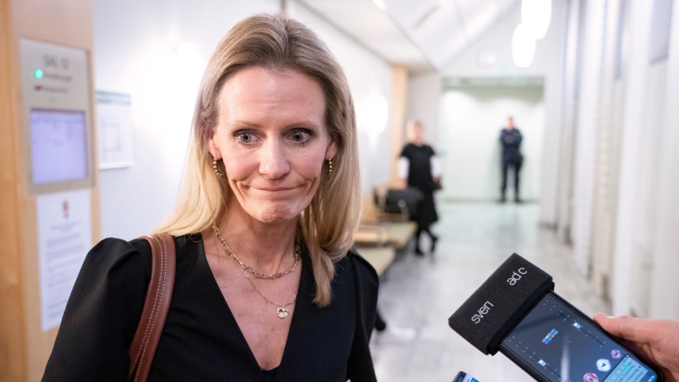 Kristina Amilon, kammaråklagare, intervjuas efter onsdagens häktningsförhandling i Malmö tingsrätt där en 49-årig man omhäktades misstänkt för att ha mördat sin tidigare fru.