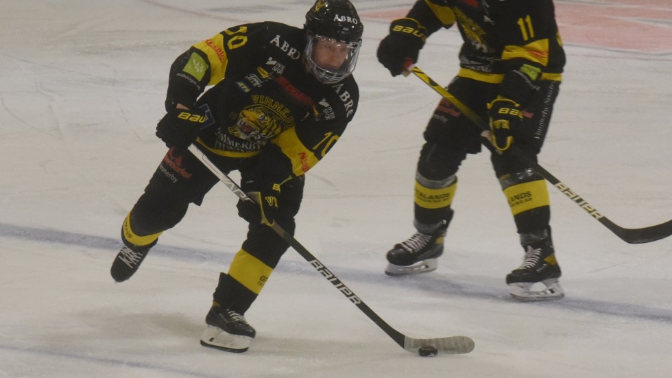 Pierre Gustavsson slet hårt när Vimmerby Hockey vann i helgen.