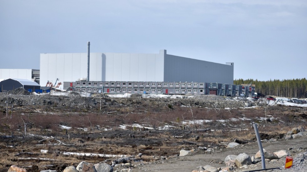 Northvolts batterifabrik i Skellefteå är ett av flera exempel som debattören nämner när han talar om den "gröna industriella revolution" som pågår i Sverige.