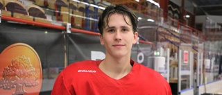 17-årige dubbeltalangen debuterar i Piteå Hockey: "Hade inte räknat med det"