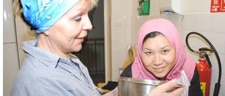 Integration i köket på Juoksengi skola