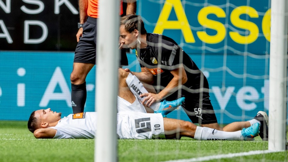 Häckens Ali Youssef skadade sig under söndagens allsvenska fotbollsmatch mellan Elfsborg och Häcken.