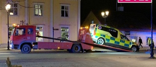 Ambulans krockade under utryckning till Nyfors