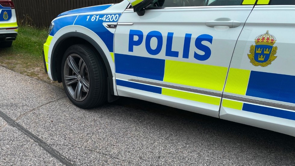 Bilist frihetsberövad i centrala Vimmerby. Han misstänks för drograttfylleri. 