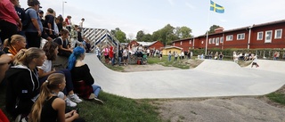 Skateparken i Mariefred invigd – Ruby, 10 år, premiäråkte: "Jättekul"