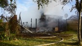 Inbrottsdrabbad villa totalförstörd i misstänkt mordbrand
