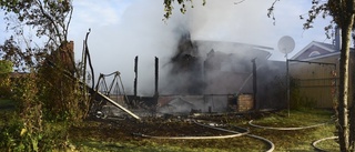 Inbrottsdrabbad villa totalförstörd i misstänkt mordbrand
