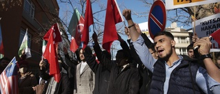 Ambassaden i Ankara stängd efter protester