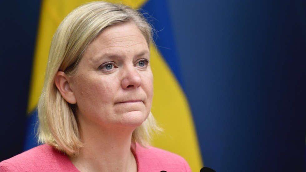Hans Lindblad framhåller Magdalena Anderssons kvaliteter som "intellektuell" statsminister som avgörande för att Socialdemokraterna raskt bytte sida i Natofrågan när  Ryssland anföll det alliansfria Ukraina.