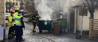 Sopkärl började brinna i Nyköping – ingen risk för spridning