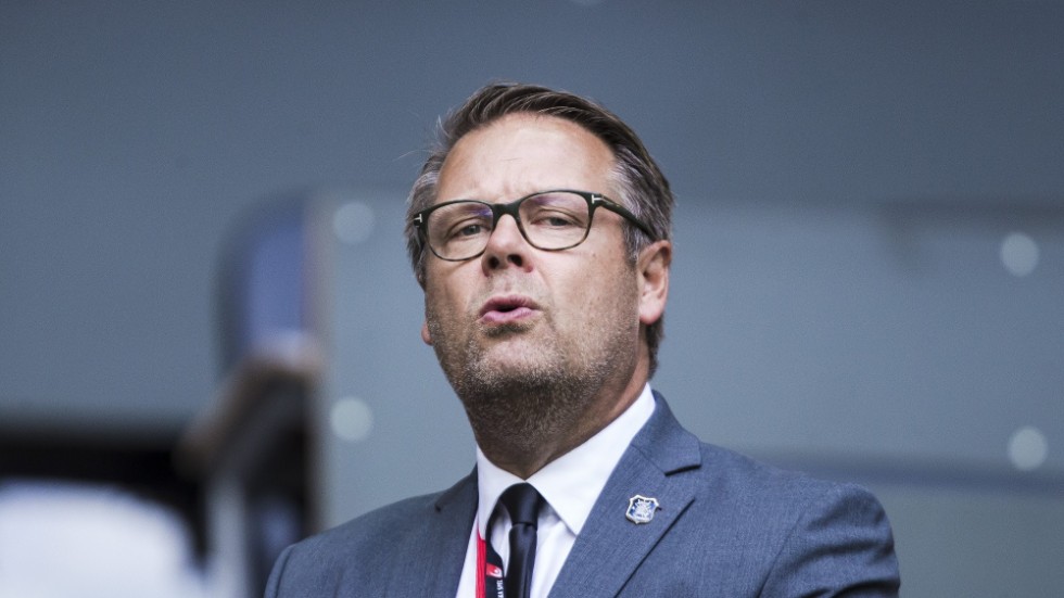 Mikael Ahlerup har hamnat i blåsväder som generalsekreterare för Svenska Innebandyförbundet.