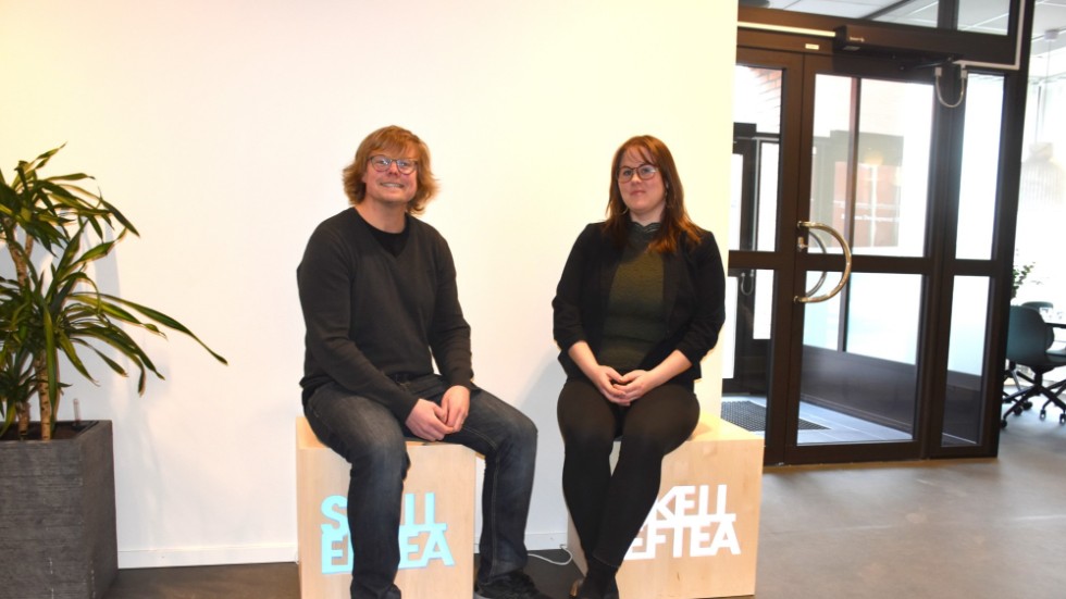 Micael Silenstam and Johanna Englund are the ones who talk to those who become curious about Skellefteå due to the Change Your Life newsletter.