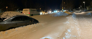 Två personbilar krockade i Skellefteå • En bil i diket
