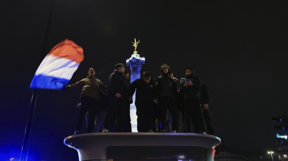 Supportrar skapade oreda efter semifinalen, nu trappar polisen i Frankrike upp sin närvaro.