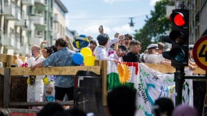 Hemlandsflaggor är inget hot mot Sverige
