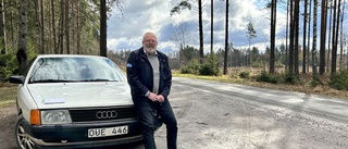 Esbjörn har tröttnat på grusvägen – har lagat bilen för 15 000