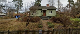 28-åring ny ägare till hus i Skogstorp - 1 700 000 kronor blev priset