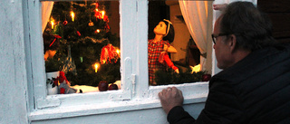 Titta in genom fönstren – och få julstämning