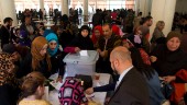 Spel för galleriet när Syrien går till val