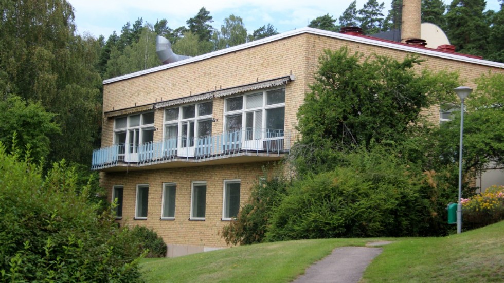Vid ett möte i mars månad kunde Kinda kommun och Region Östergötland fastställa att det nya vårdcentret byggs på den befinliga tomten vid Danbomsgården.