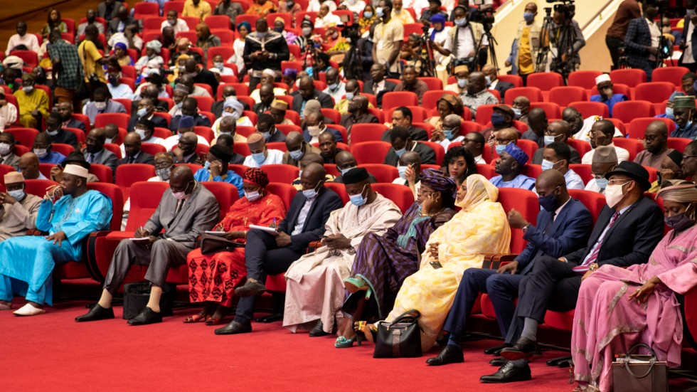Ba N'Daou har installerats som Malis interimspresident. Här överlägger delegater vid en konferens om den politiska övergångsperioden, som militärjuntan arrangerade för att blidka kritikerna. Arkivbild.