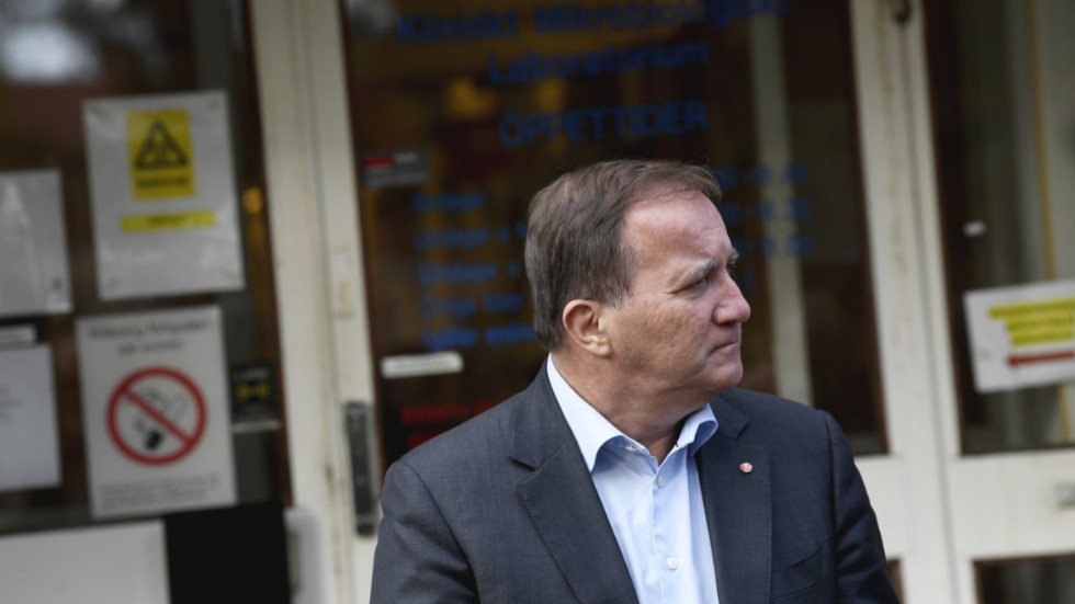 Stefan Löfven besökte under onsdagen Västerås sjukhus kliniska mikrobiologiska laboratorium.