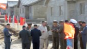 Kim Jong-Un lovar folket nya bostäder