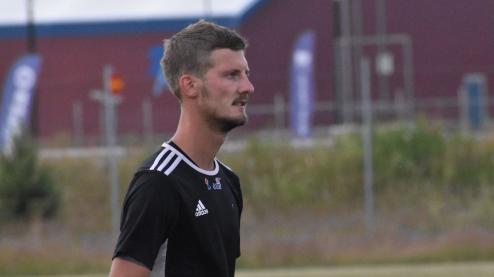 Niklas Gunnarsson får en roll som spelande assisterande tränare i FBSK. 