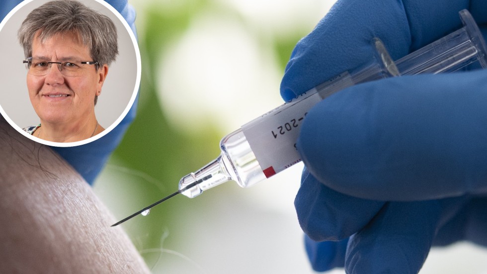 Dubbel vaccination kommer att erbjudas de som bedöms vara i behov av vaccin mot säsongsinfluensa och en tredje dos av coronavaccinet.