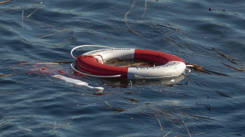 Två personer har hittats avlidna i en bil i vattnet utanför Sturkö i Karlskrona kommun. Arkivbild.