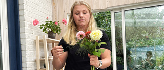 Hanna gifter sig – har odlat alla blommor till bröllopet själv