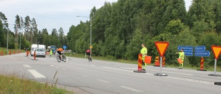 Flaggvakternas viktiga uppdrag: Säkra både cyklister och bilister