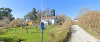 69 kvadratmeter stort äldre hus i Stjärnhov sålt för 3 300 000 kronor