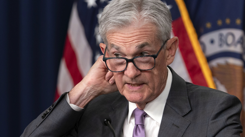 USA:s centralbankschef Jerome Powell och hans direktion väntas sänka styrräntan med 1 procentenhet i år för att stimulera efterfrågan . Men inflationens utveckling blir avgörande. Arkivbild