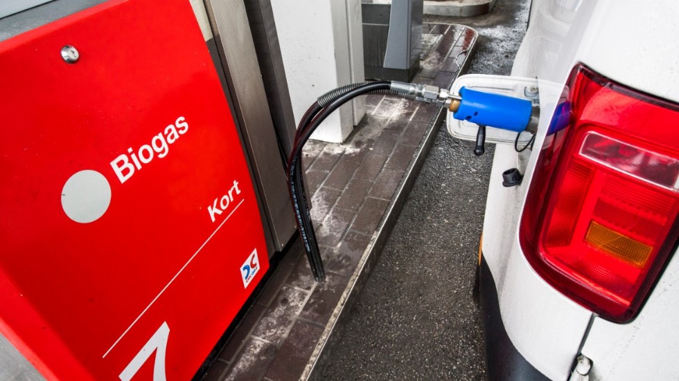 Sveriges fordonsflotta ska till 70 procent vara fossilfri år 2030. För att det ska vara möjligt krävs olika miljövänliga drivmedel, som biogas. Men en EU-dom har snabbt förändrat förutsättningarna för biogas här. Arkivbild.
