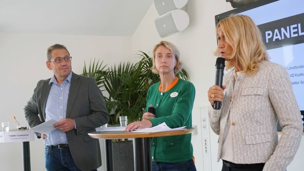 En panel med Michael Carlsson från Kustcamp, Sofie Alvarsson från Gamlebygymnasiet och Anna Blom från Länsförsäkringar summerade debatten.