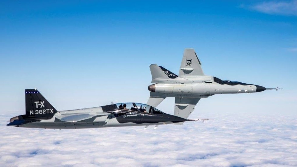 Det amerikanska flygvapnet har beställt 351 exemplar av skolflygplanet T-X. Men det kan bli fler, enligt Saabs vd.