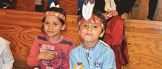 BILDEXTRA: Fullt ös bland barnen på traditionsenlig maskerad