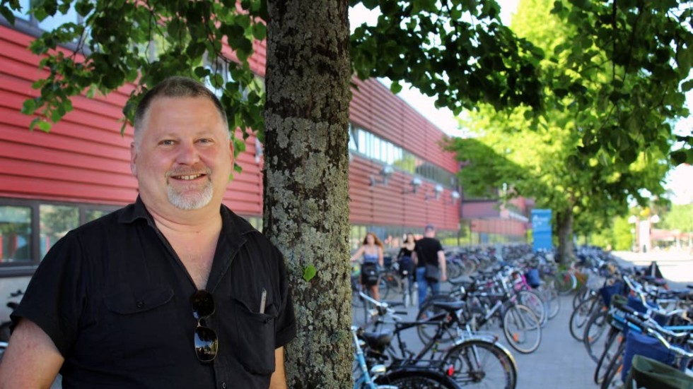 Det här med att alla ska ha varsin cykel är ju egentligen väldigt dumt. Bättre med ett hyrcykelsystem där man lämnar en cykel vid Resecentrum och tar en annan när man kommer fram till Stockholm, tycker Mattias Lindahl.