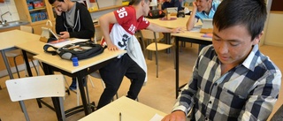 Ville inte sluta skolan- går på sommarskola